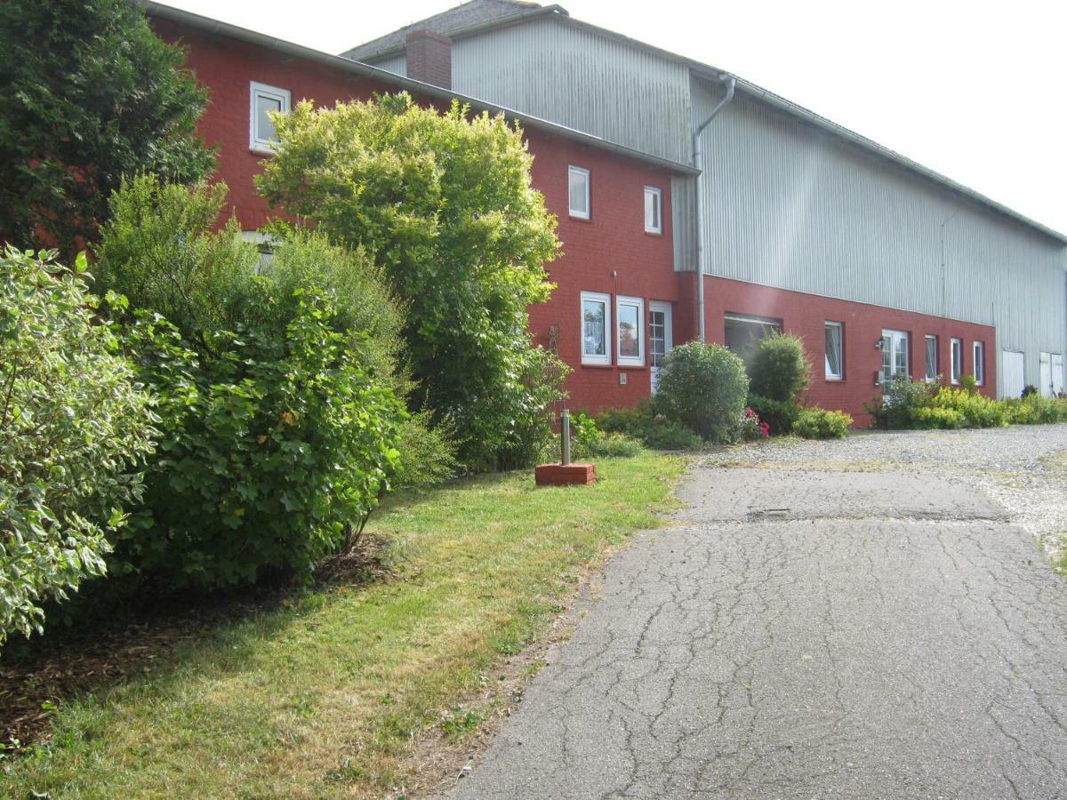 Apartamento Ferien Auf Der Soennenswarf Ockholm Exterior foto