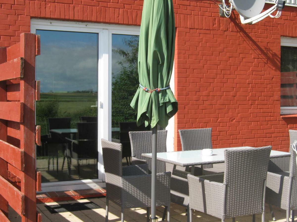 Apartamento Ferien Auf Der Soennenswarf Ockholm Exterior foto